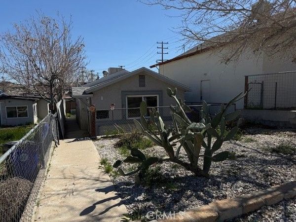 15557 5th Street, Victorville, CA 92395