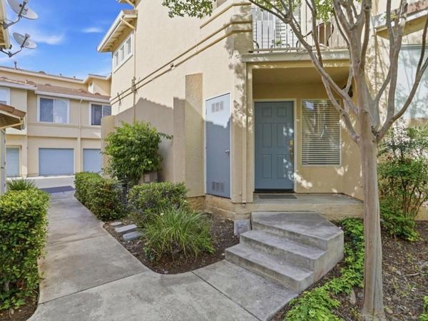 558 Manhattan Place, San Jose, CA 95136