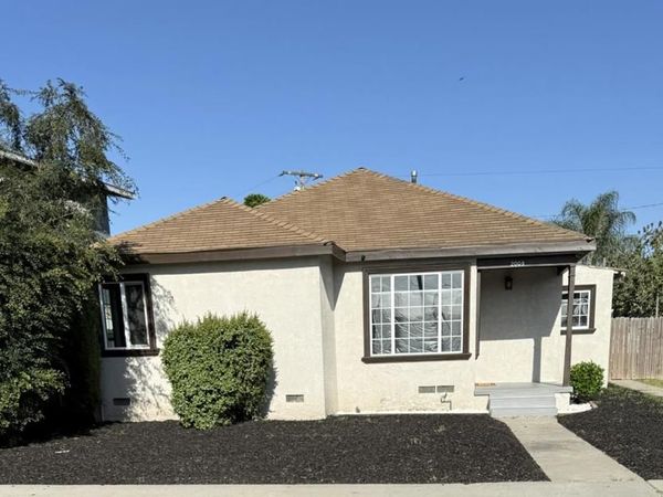 2009 N Pannes Avenue, Compton, CA 90221