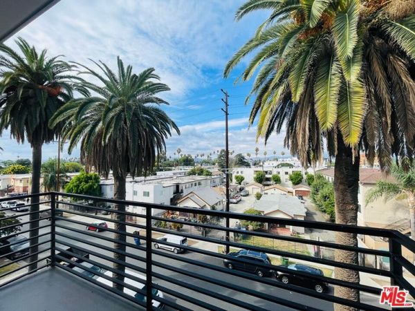 14612 Calvert Street, Unit 202, Van Nuys, CA 91411