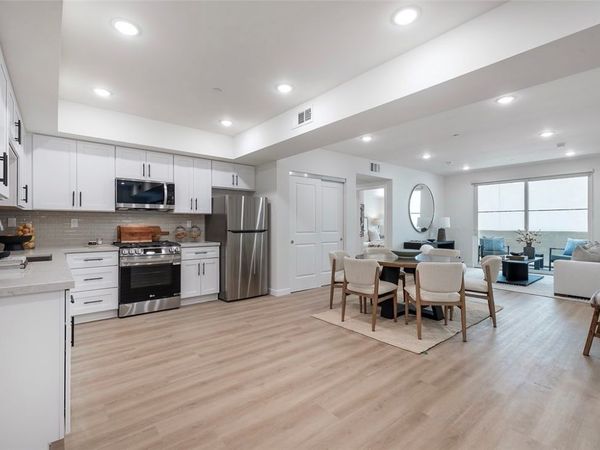 1303 S Orange Grove Avenue, Unit 601, Los Angeles, CA 90019