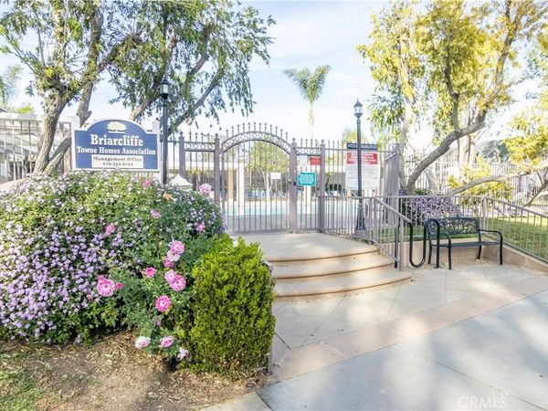 6520 Tampa, Reseda, CA 91335