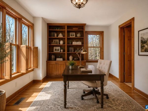 472 HORSESHOE MOUNTAIN RD, Roseland, VA 22967