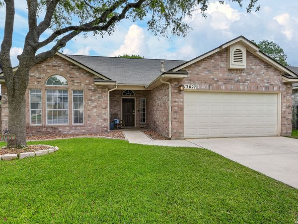 13627 SUMMER GLEN DR, San Antonio, TX 78247