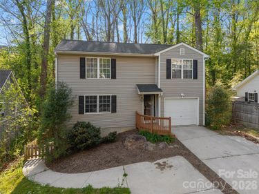 13 Castle Street, Asheville, NC 28803