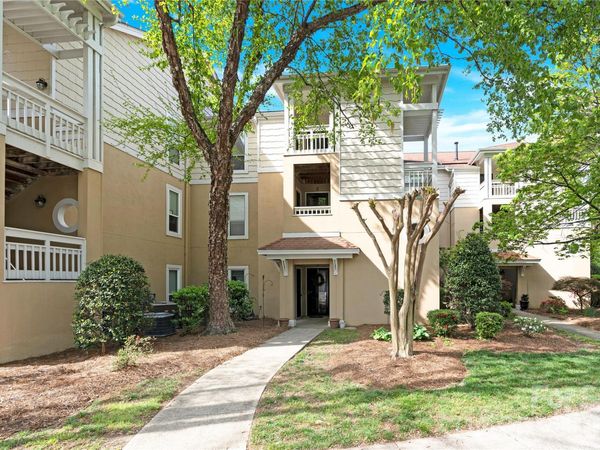 18009 Kings Point Drive , Unit F, Cornelius, NC 28031