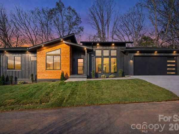 28 Lauren Lane , Unit 19, Candler, NC 28715