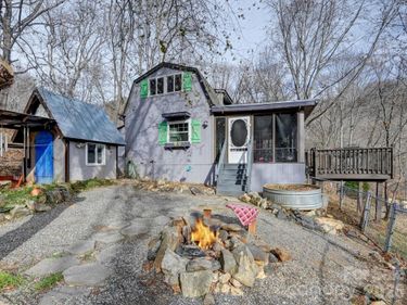 90 Davidson Gap Road, Leicester, NC 28748