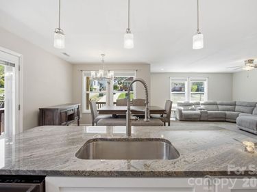 9 Half Moon Drive, Swannanoa, NC 28778