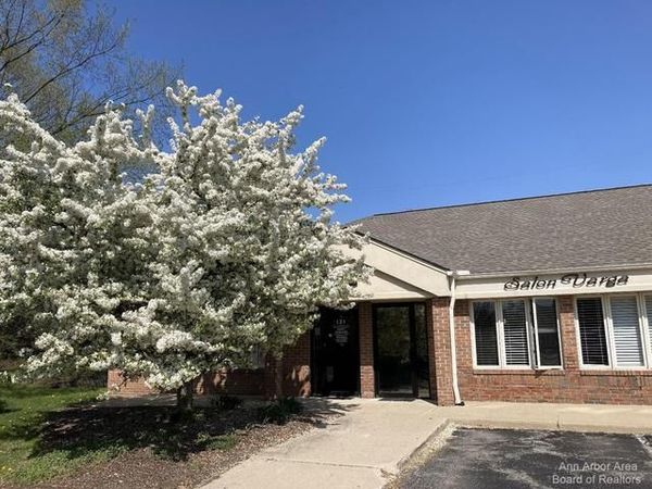 123 Keveling Drive, Saline, MI 48176