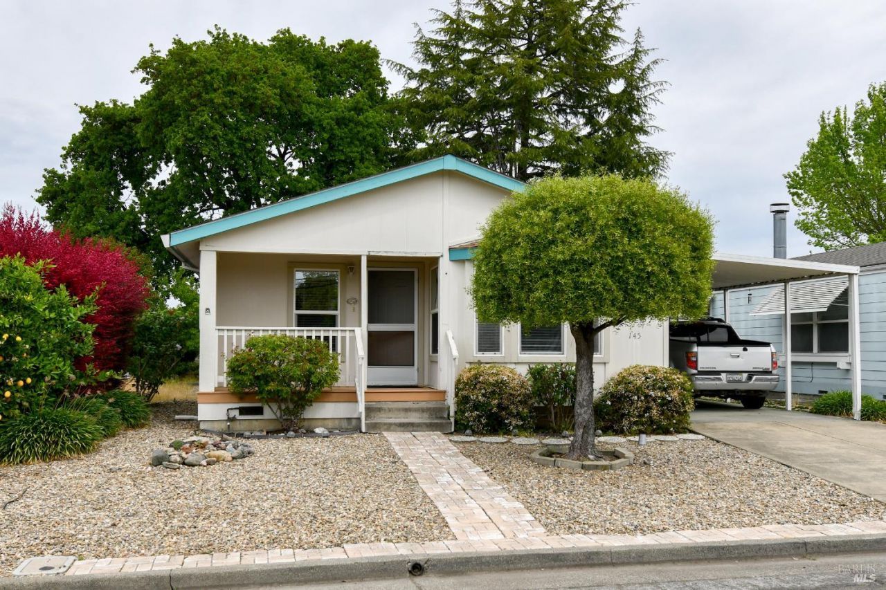 145 Westgate Circle, Santa Rosa, CA 95401 Main Photo