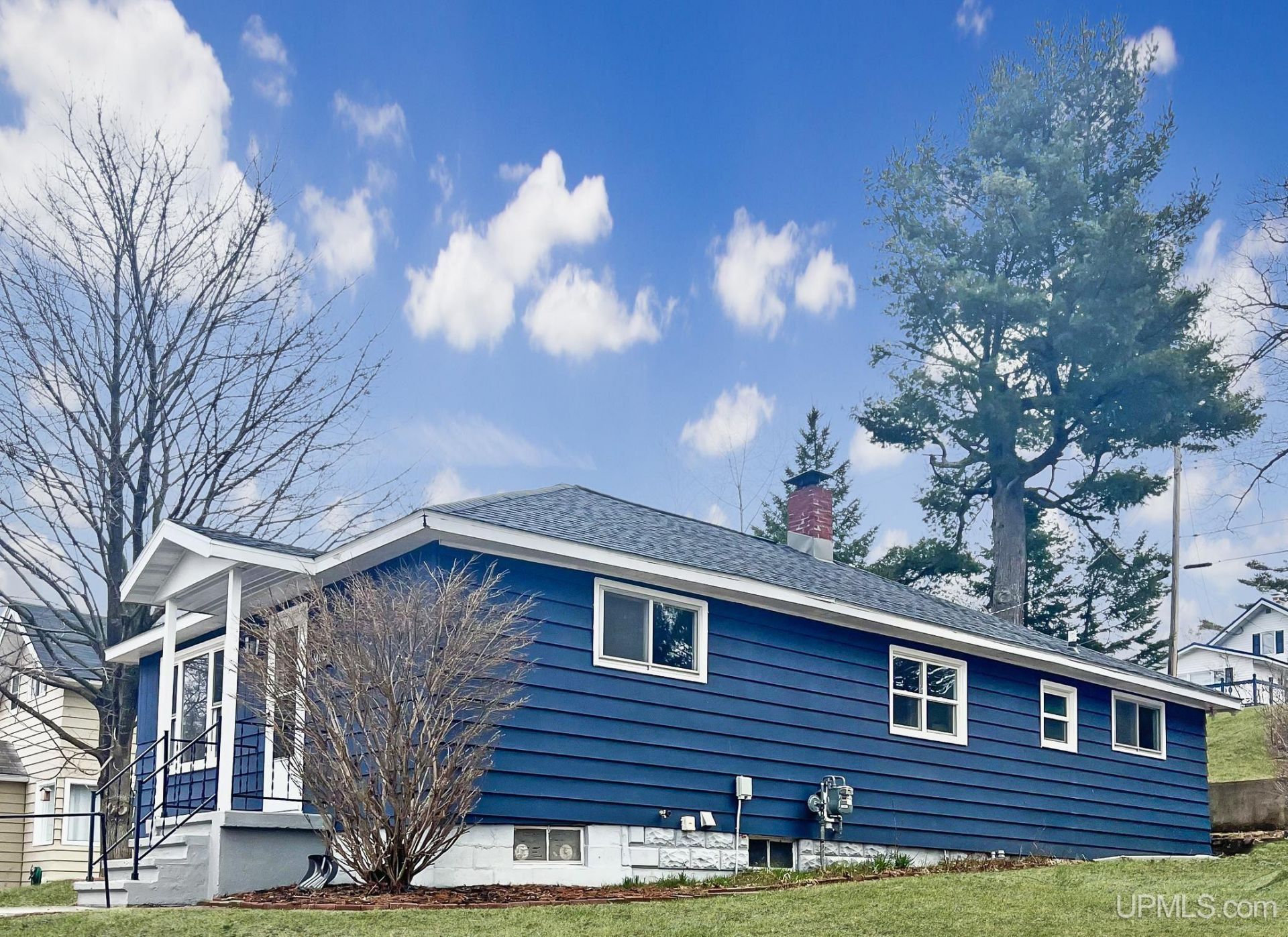 608 Roycroft Street, Kingsford, MI 49802 Main Photo