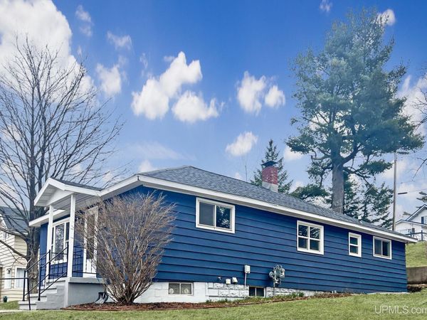 608 Roycroft Street, Kingsford, MI 49802