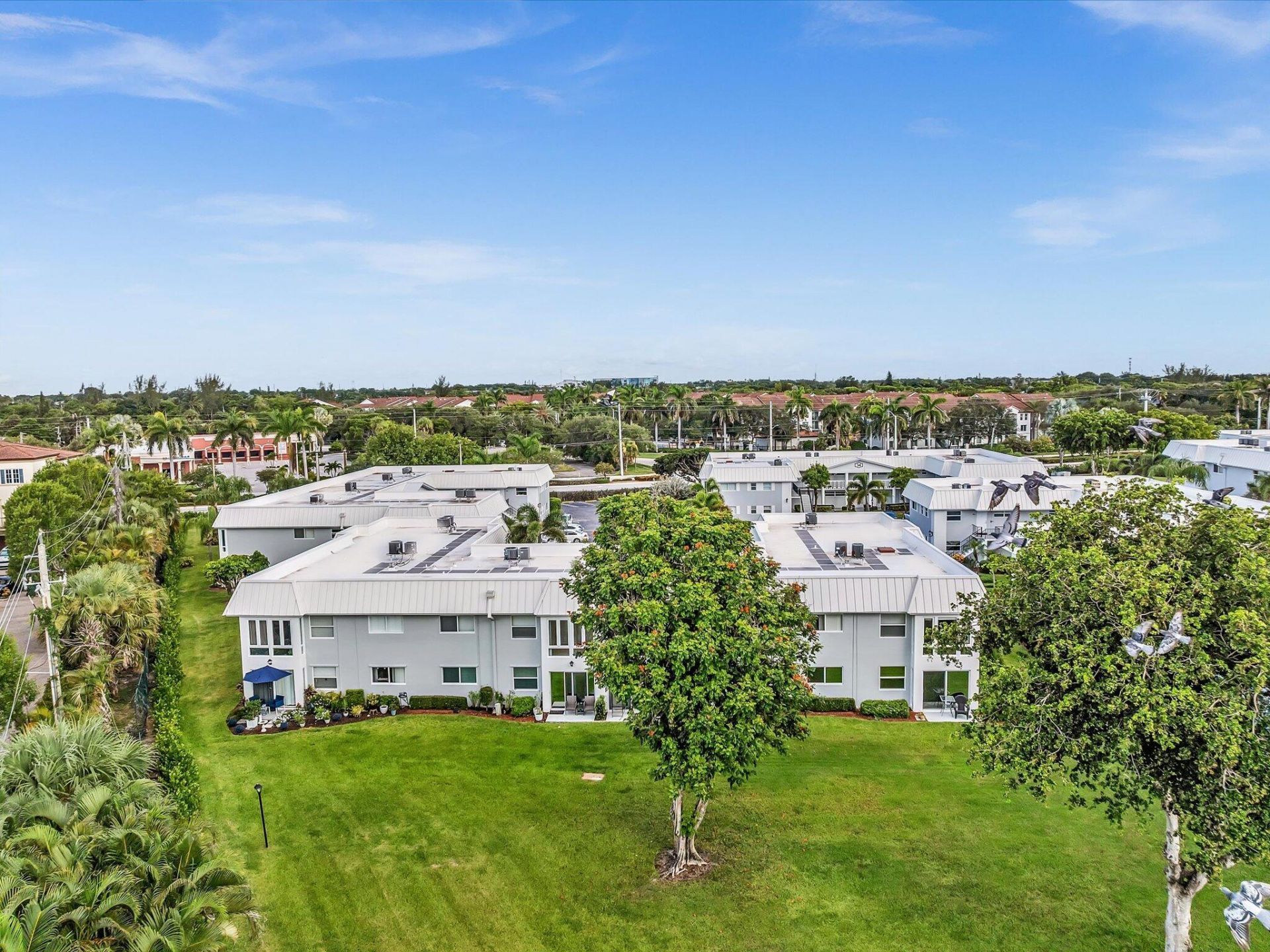 33 Colonial Club Drive, Unit 203, Boynton Beach, FL 33435 Photo