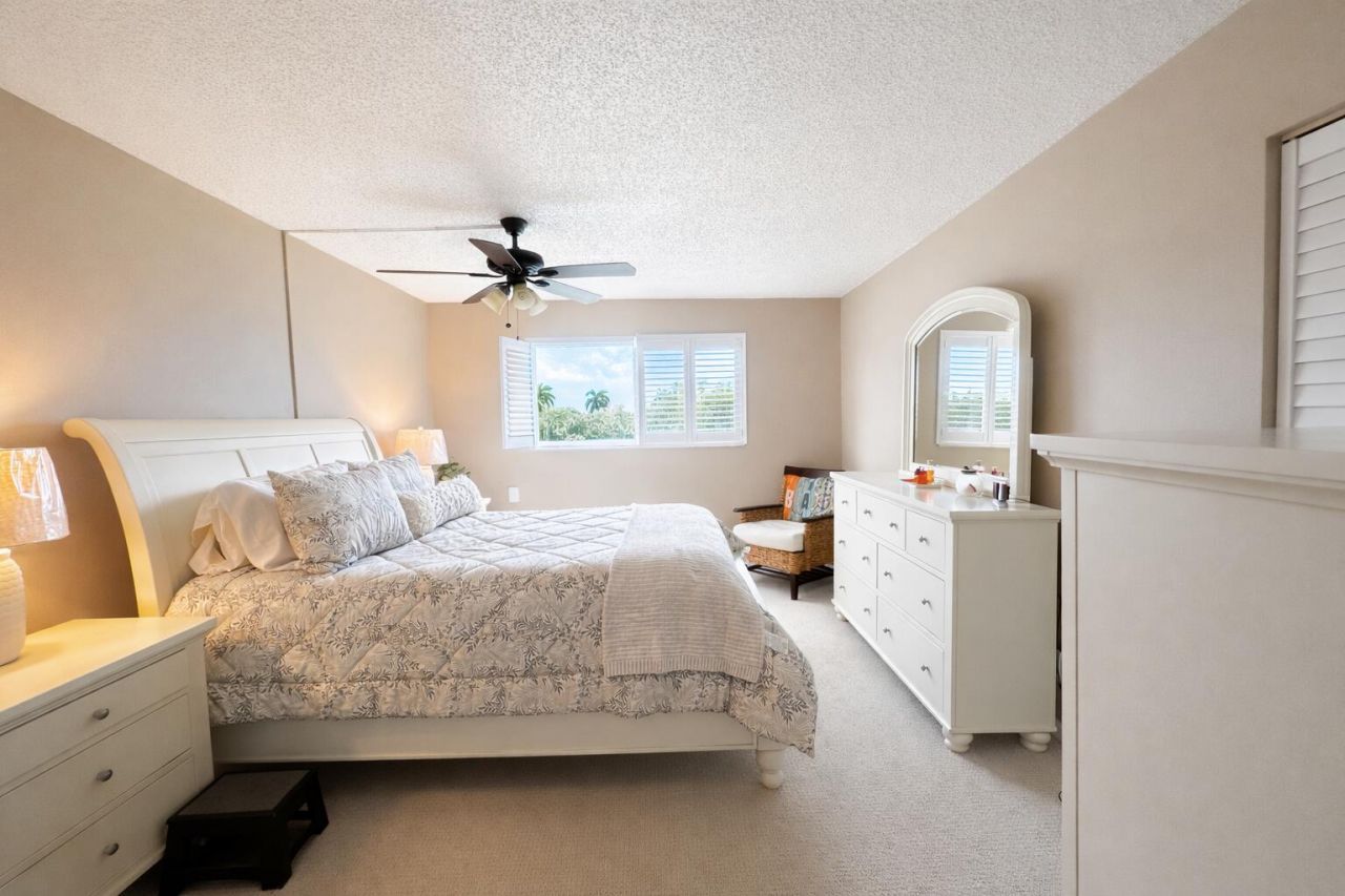 9 Colonial Club Drive, Unit 202, Boynton Beach, FL 33435 Photo