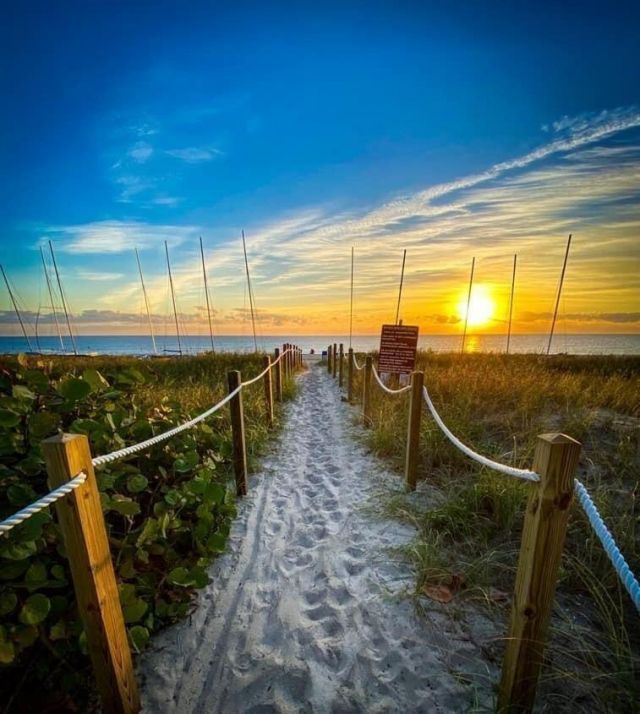 9 Colonial Club Drive, Unit 202, Boynton Beach, FL 33435 Photo