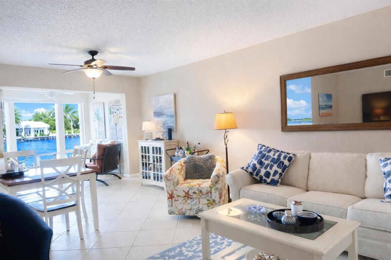 9 Colonial Club Drive, Unit 202, Boynton Beach, FL 33435 Photo