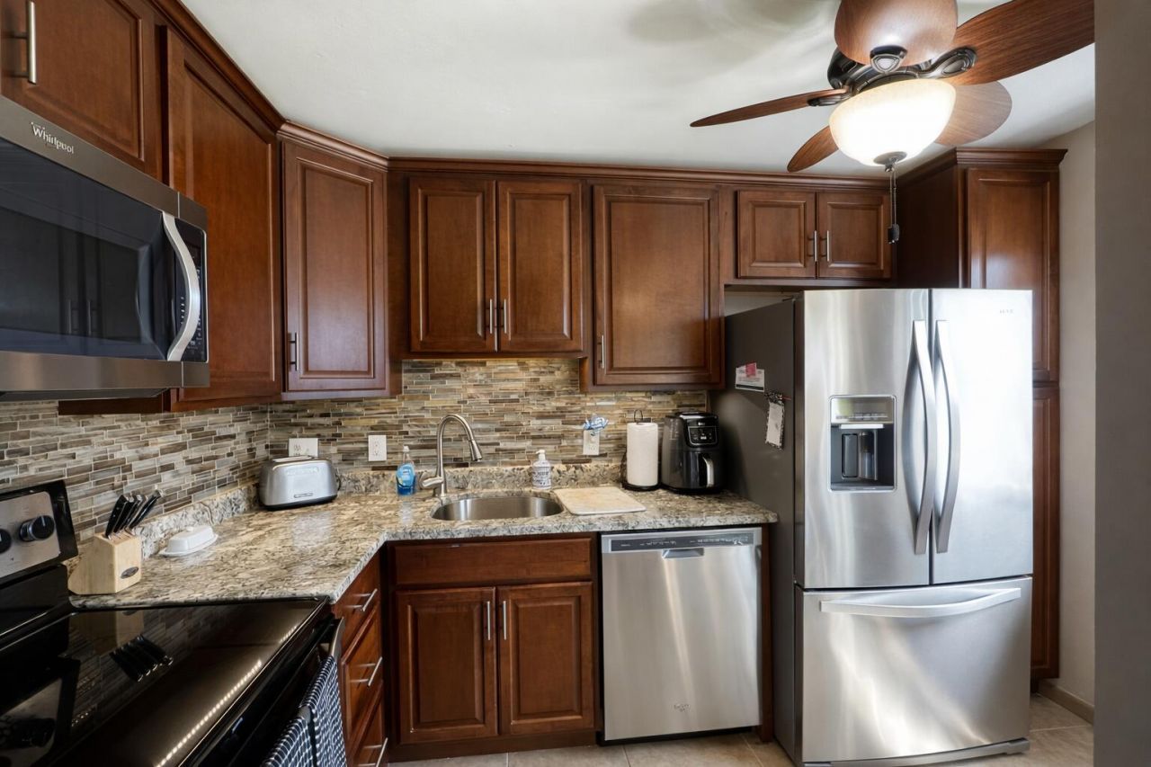 9 Colonial Club Drive, Unit 202, Boynton Beach, FL 33435 Photo