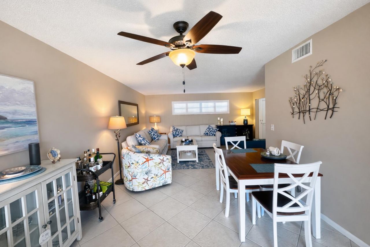 9 Colonial Club Drive, Unit 202, Boynton Beach, FL 33435 Photo