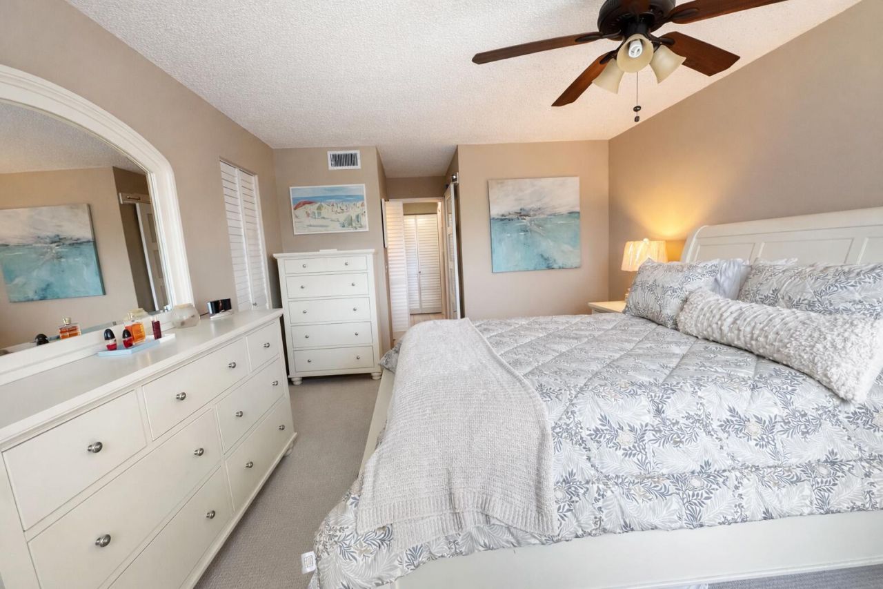 9 Colonial Club Drive, Unit 202, Boynton Beach, FL 33435 Photo