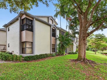 4500 Carambola Circle S, Unit 27305, Coconut Creek, FL 33066