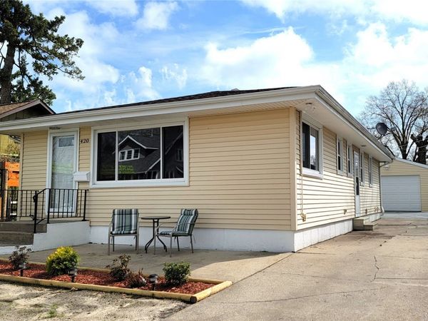 420 30th Street SE, Cedar Rapids, IA 52403