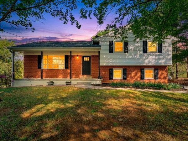 103 Rocky Top RD , Troutville, VA 24175