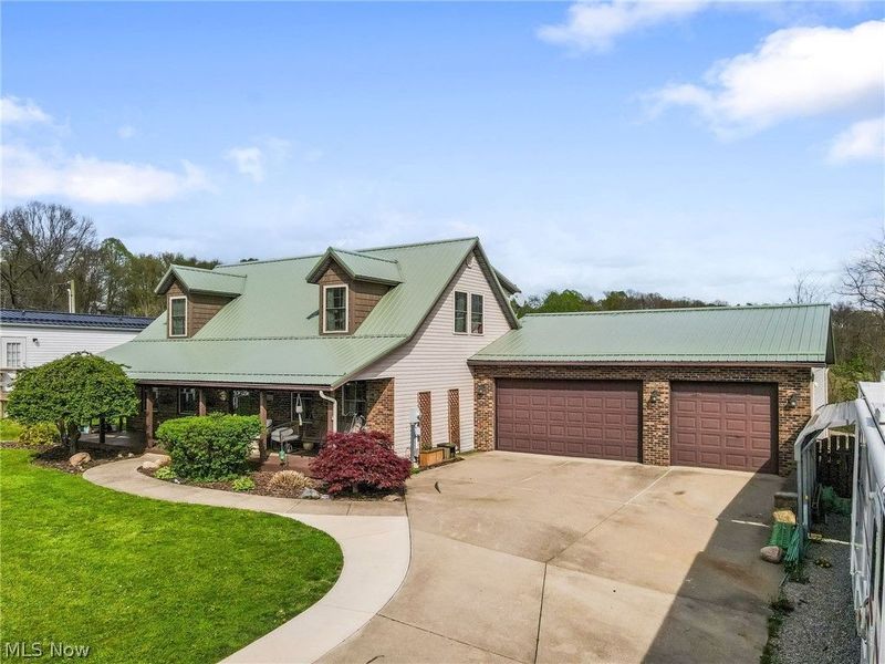 2000 Adamsville Road, Zanesville, OH 43701 Photo 2