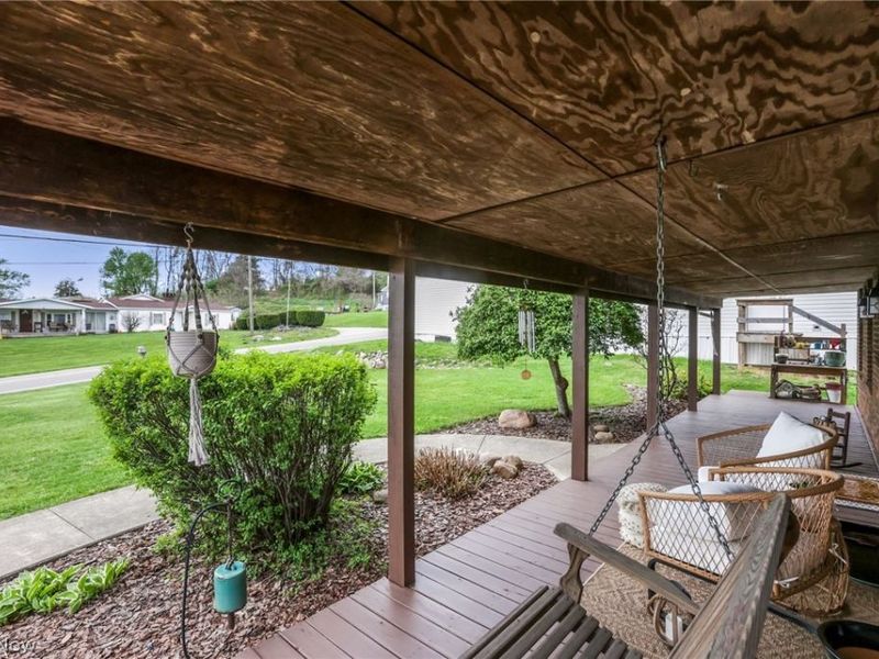 2000 Adamsville Road, Zanesville, OH 43701 Photo 3