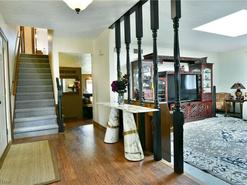 525 Sycamore Trail, Cortland, OH 44410 Photo 12