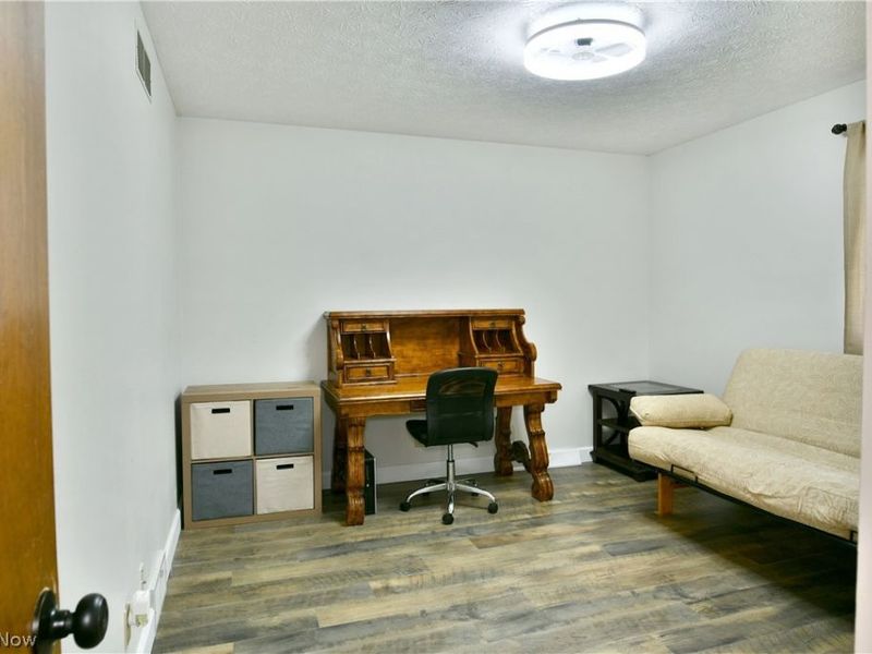 525 Sycamore Trail, Cortland, OH 44410 Photo 28