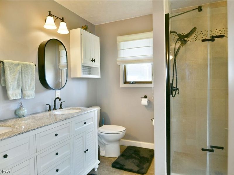 525 Sycamore Trail, Cortland, OH 44410 Photo 36