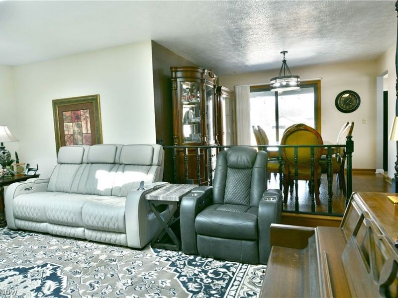 525 Sycamore Trail, Cortland, OH 44410 Photo 6