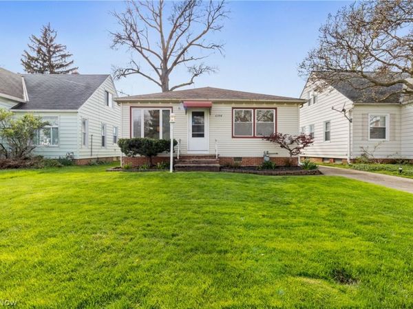 6394 Westminster Drive , Parma, OH 44129