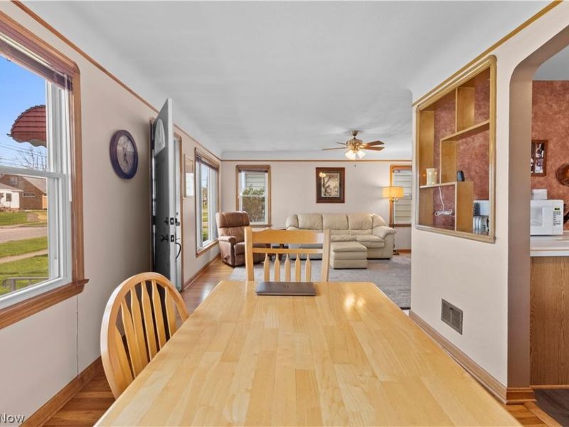 6394 Westminster Drive , Parma, OH 44129 Photo 7