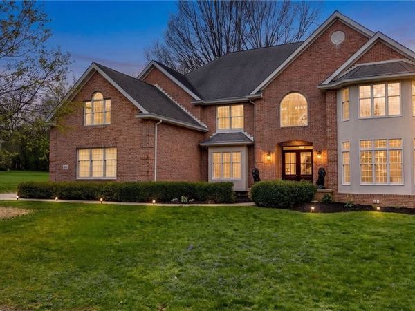 834 Eaton Park Lane, Akron, OH 44303