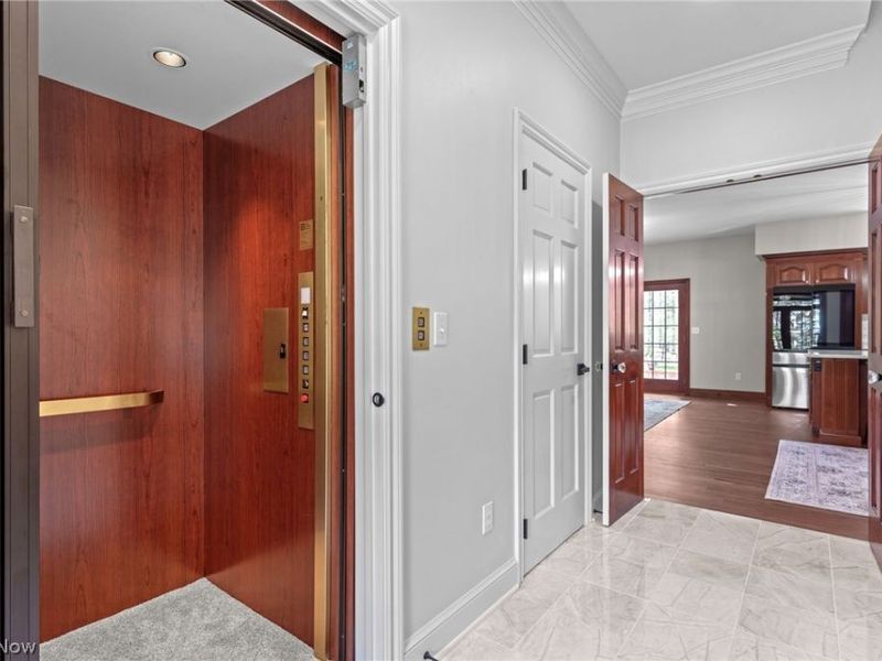 834 Eaton Park Lane, Akron, OH 44303 Photo 21