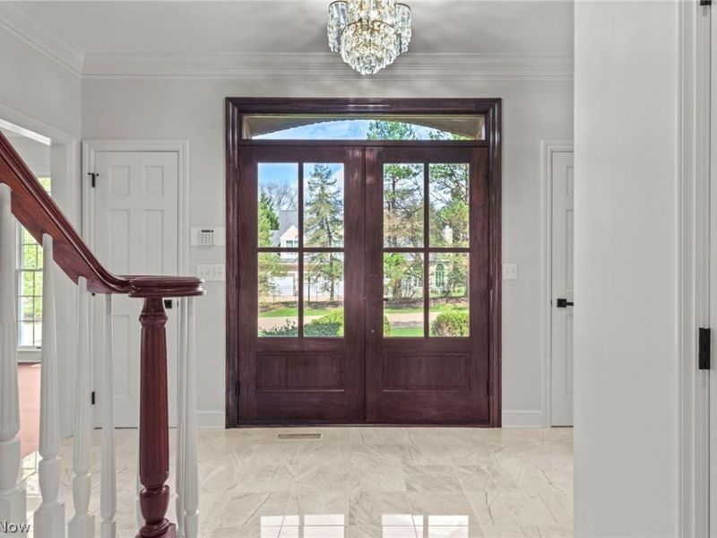 834 Eaton Park Lane, Akron, OH 44303 Photo 4