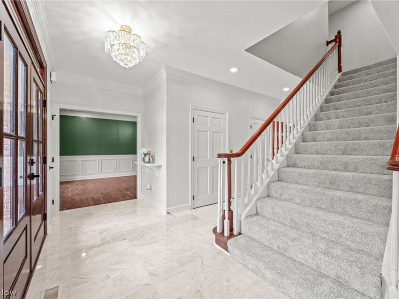 834 Eaton Park Lane, Akron, OH 44303 Photo 5