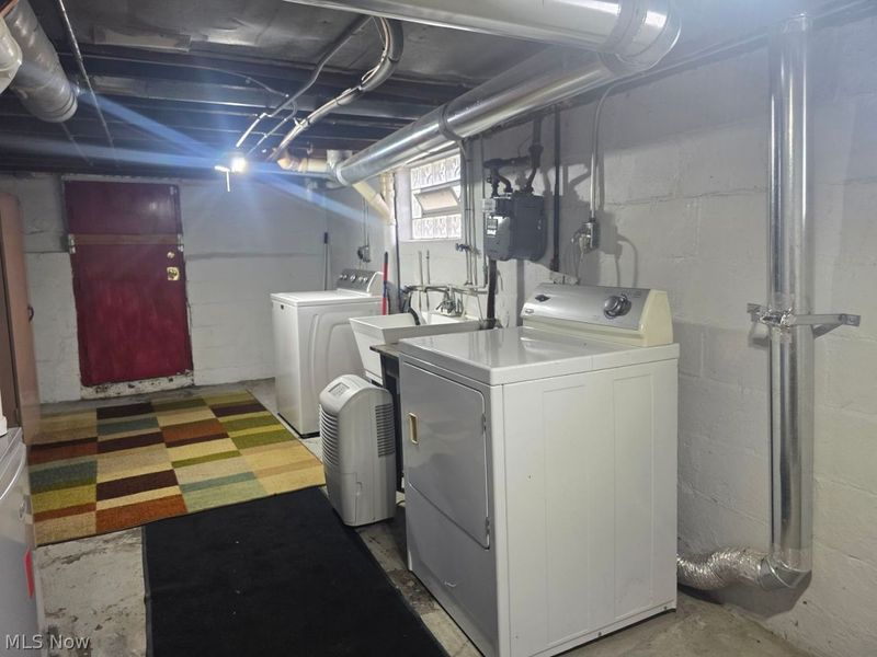 3710 Burger Avenue , Cleveland, OH 44109 Photo 22