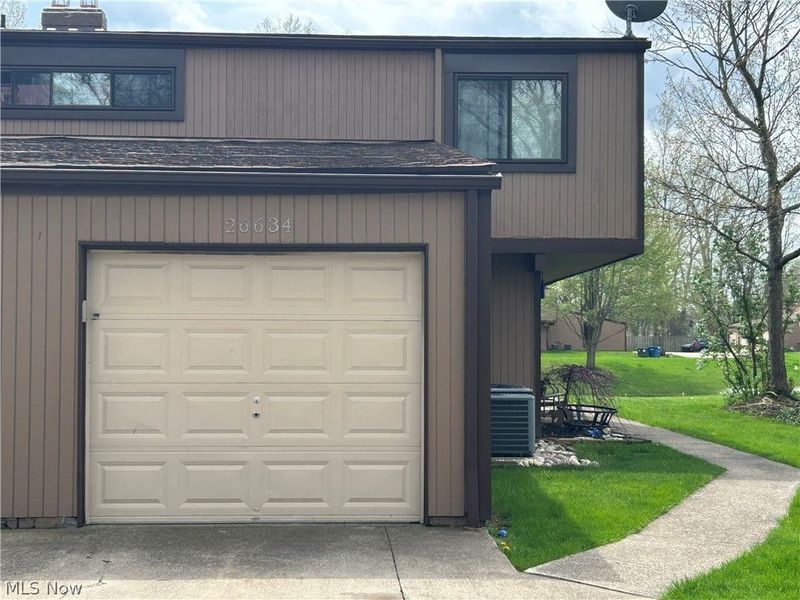 26634 Lake Of The Falls Boulevard, Olmsted Falls, OH 44138 Photo 25