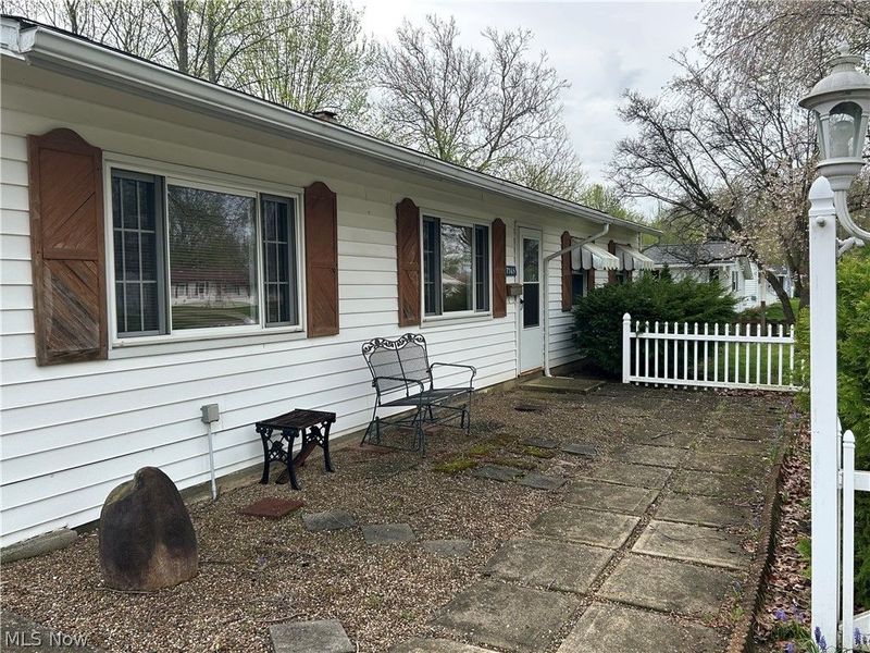 7365 Chennault Drive, North Ridgeville, OH 44039 Photo 2