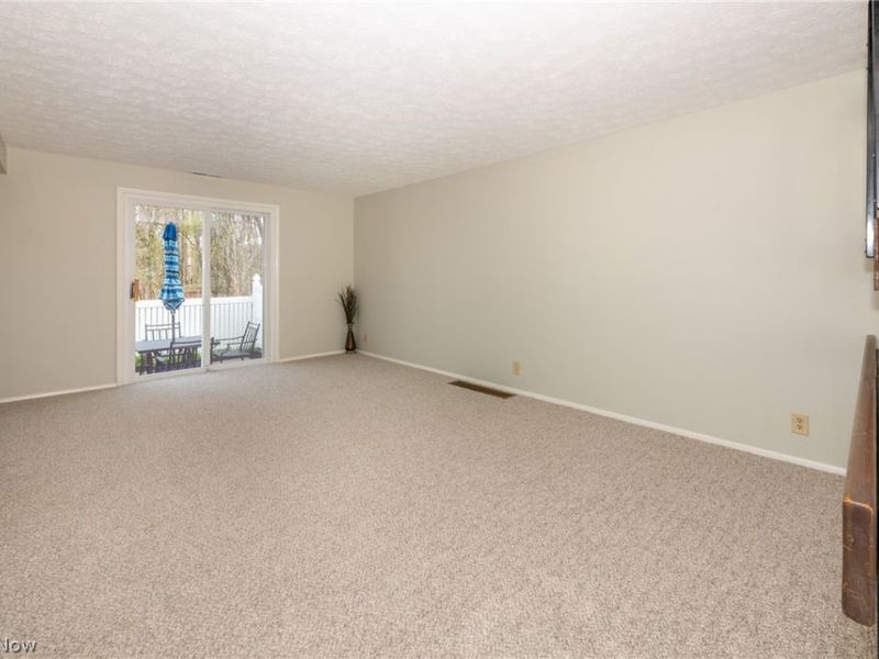 292 Deepwood Drive , Wadsworth, OH 44281 Photo 4