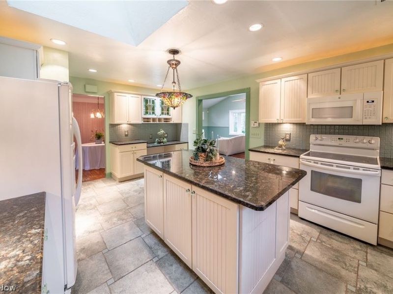 6864 Wilson Mills Road , Mayfield Village, OH 44040 Photo 11