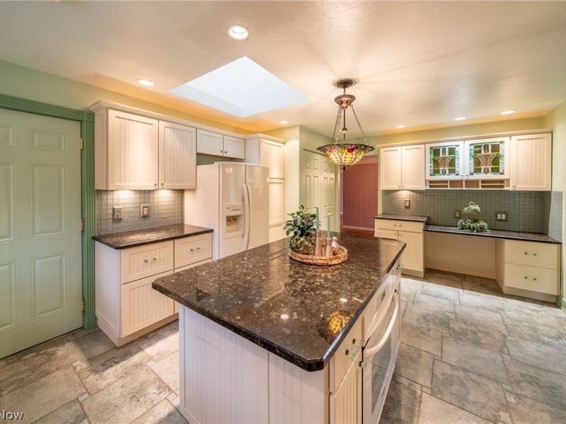 6864 Wilson Mills Road , Mayfield Village, OH 44040 Photo 12