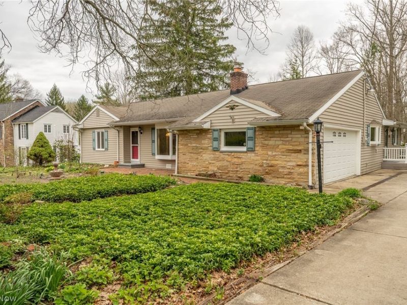 6864 Wilson Mills Road , Mayfield Village, OH 44040 Photo 2