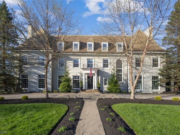 2557 North Park Boulevard , Cleveland Heights, OH 44106