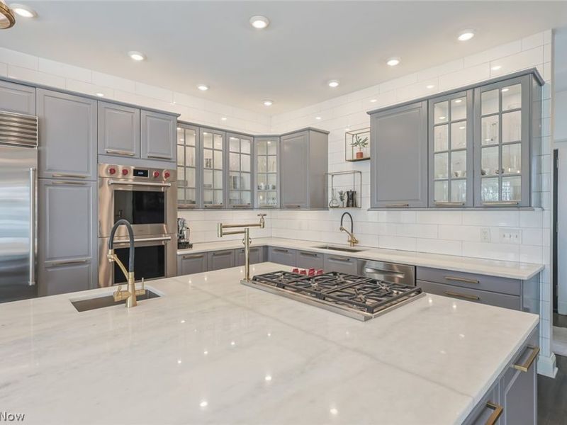 2557 North Park Boulevard , Cleveland Heights, OH 44106 Photo 17