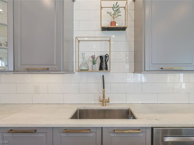 2557 North Park Boulevard , Cleveland Heights, OH 44106 Photo 19