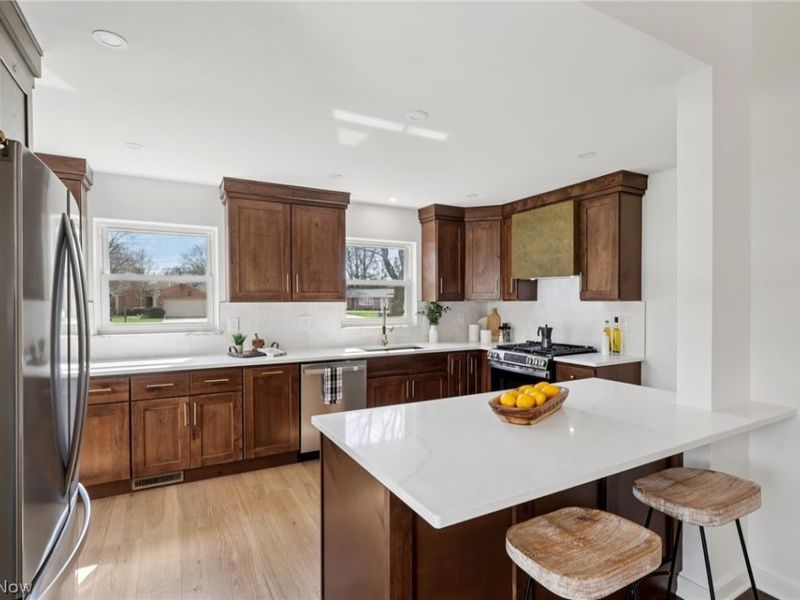 4120 West Valley Drive, Fairview Park, OH 44126 Photo 4